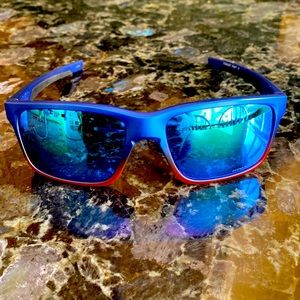 Oakley polarized mainlink sunglasses